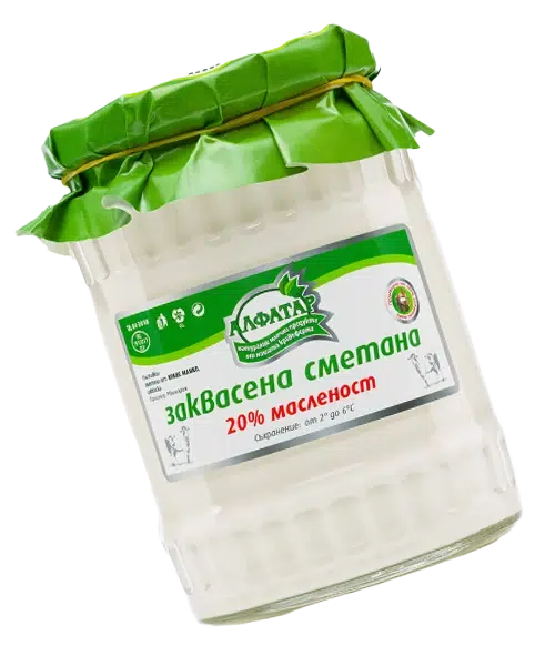 Заквасена сметана – истинска селска сметана с плътна консистенция и нежен млечен вкус